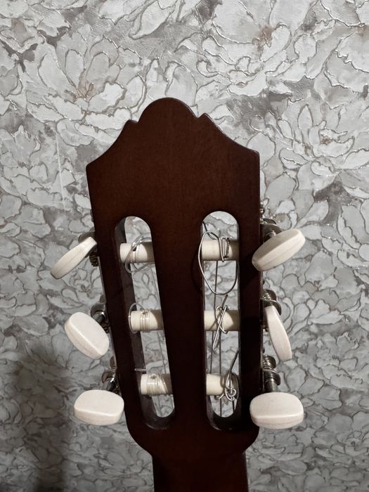 Гитара Yamaha c40