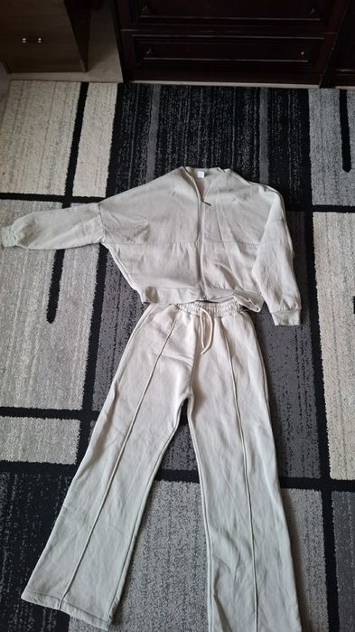 Плътен комплект от две части