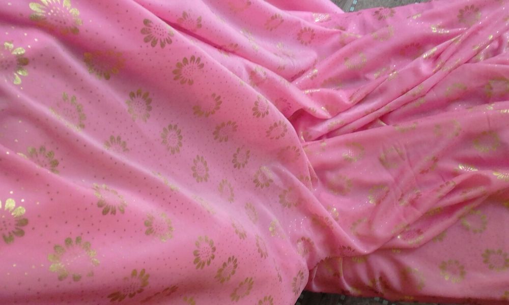 Легкие красивые блестящие ткани