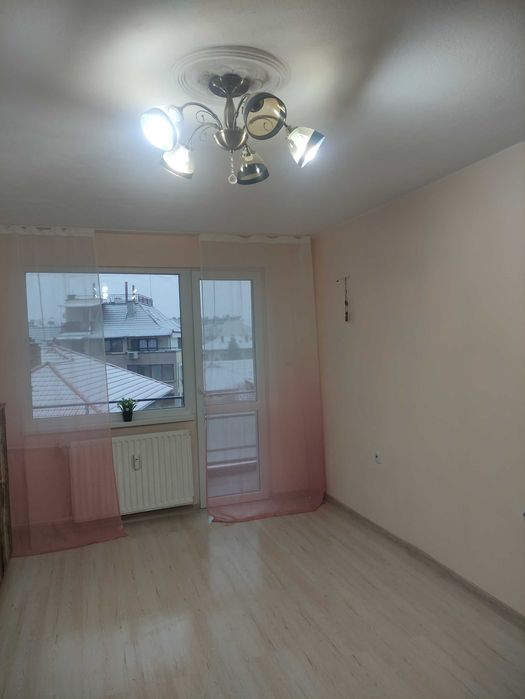 Дава се под наем Двустаен апартамент в с. Гривица, Област Плевен - 75 кв.м за 598.23 € - Снимка #2