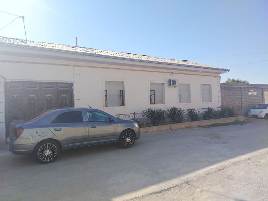 Uy sotiladi 120 000 $