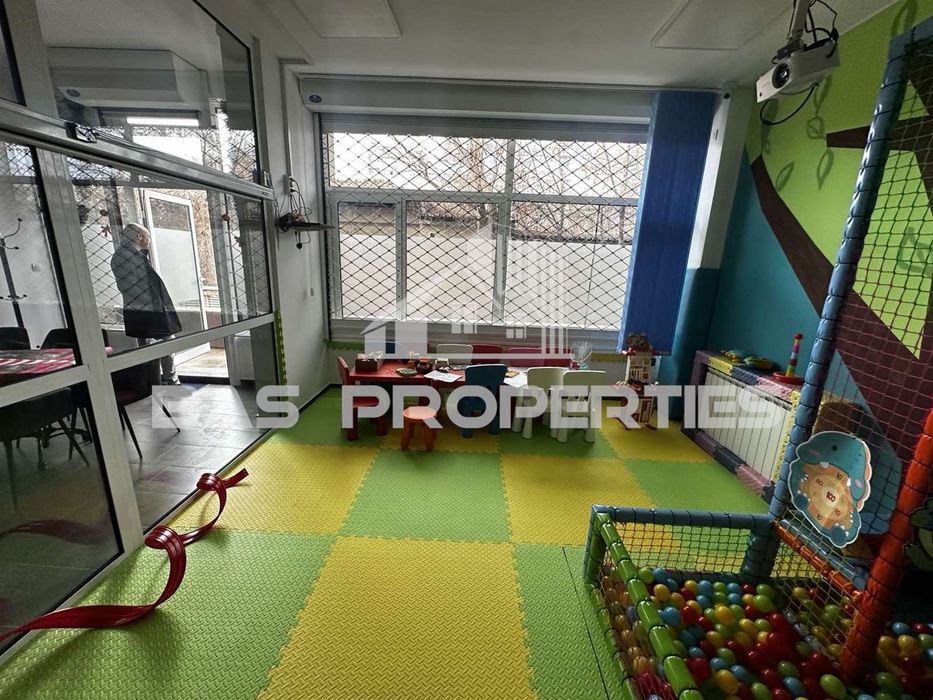 Продава се Магазин в София, Надежда 3 - 71 кв.м за 1930 €/кв.м - Снимка #1