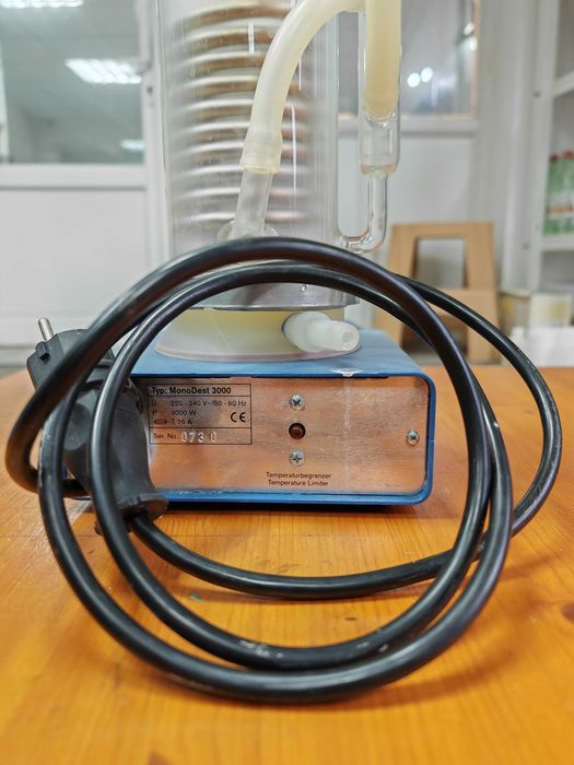 Distilator de laborator MonoDest 3000 E