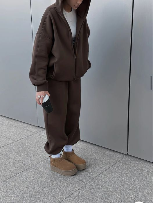 Спортивный костюм