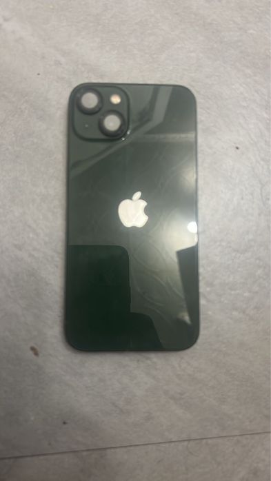 Продам срочно айфон 13