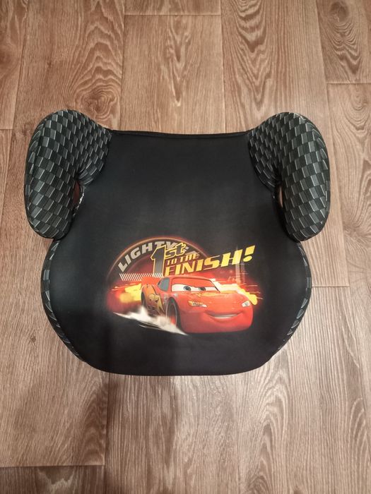 Продам бустер ( детское автомоб. сиденье)