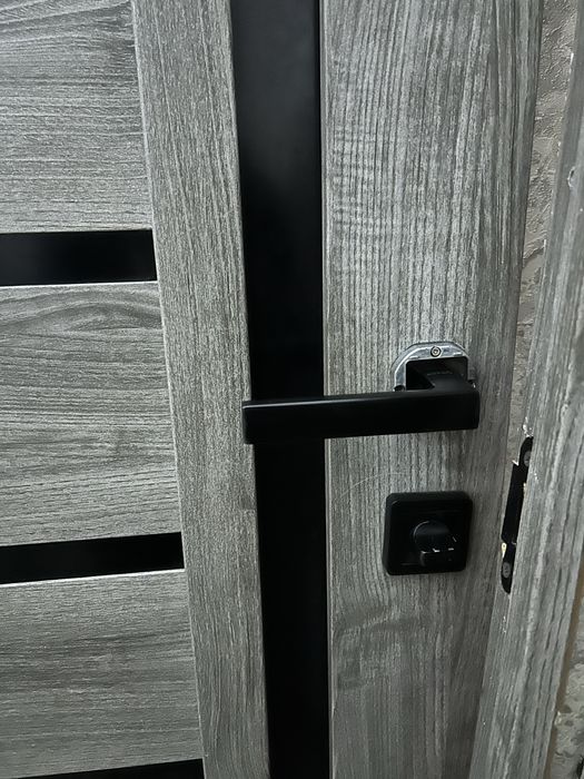 Дверь дверь . . .