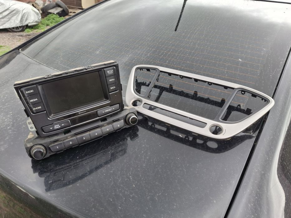 Штатный магнитола продам