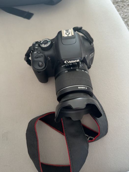Canon EOS 550D + obiectiv Canon EF-S 18–55mm I