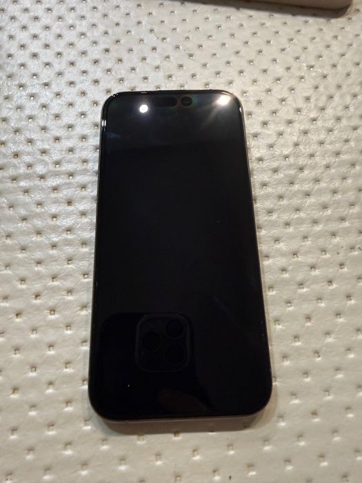 Продам Iphone 15 pro 256 gb natural
