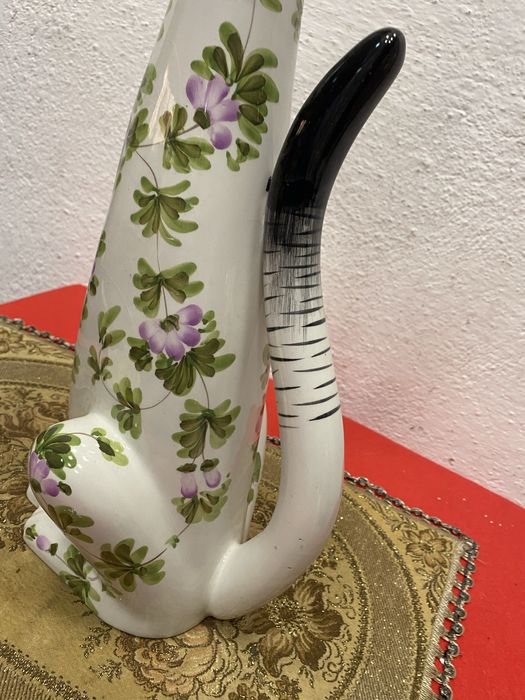 Италианска порцеланова котка с цветя  60 см