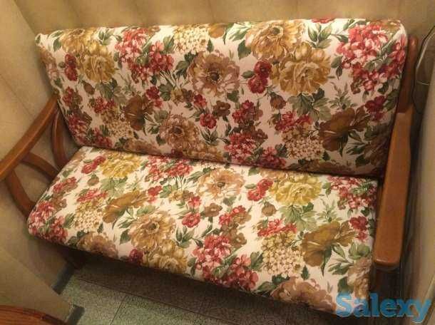 пуфики стулья и кресла т.д