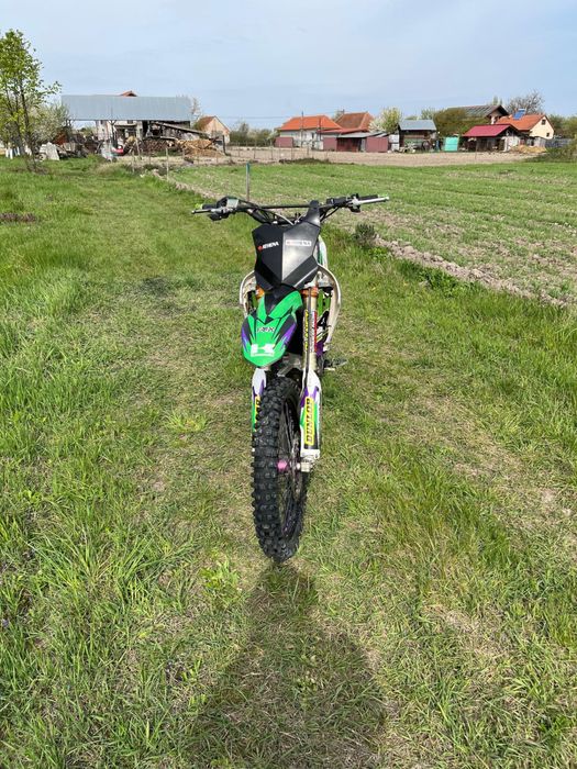 Vând !kawasaki kxf 450 2015 impecabil ! Nu (ktm , suzuki , honda ,yamaha ,gasgasa )