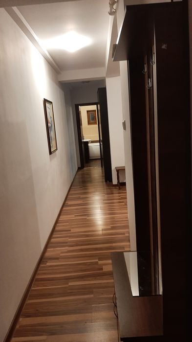 PROPRIETAR. 2 cam. în  vilă. PARCARE  Bacău