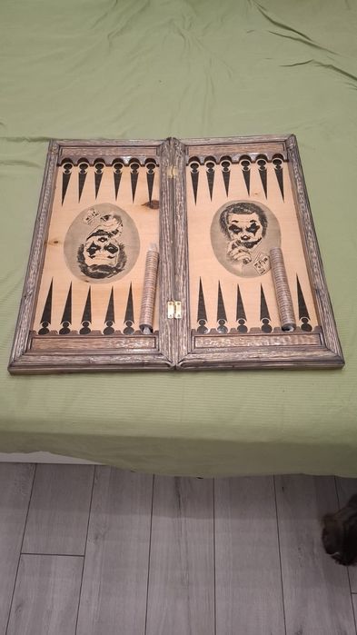 нарды кустарные!