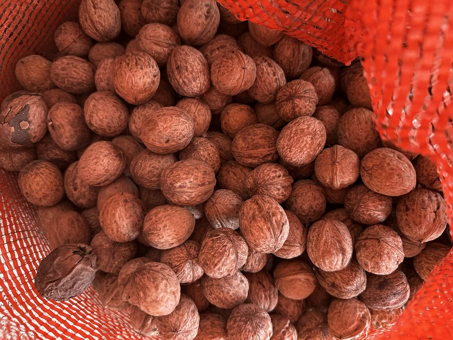 Орехи  грецкие….