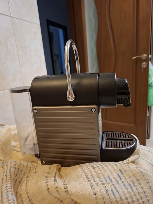 Aparat de cafea Nespresso capsule