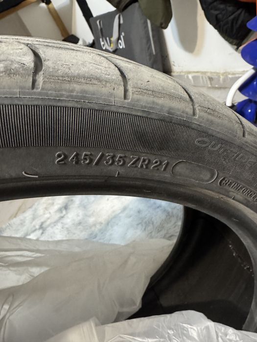 Продам резину Nokian 245/35/21