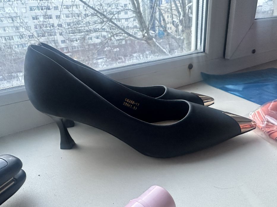 Новые туфли 37 размер