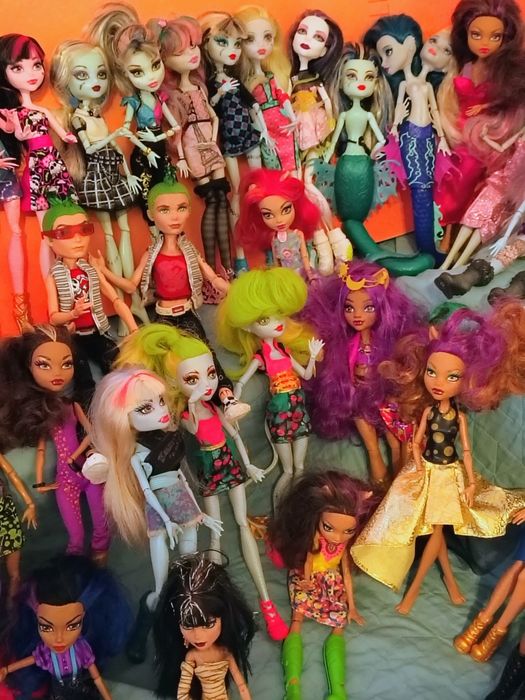 Мостър хай кукли различни