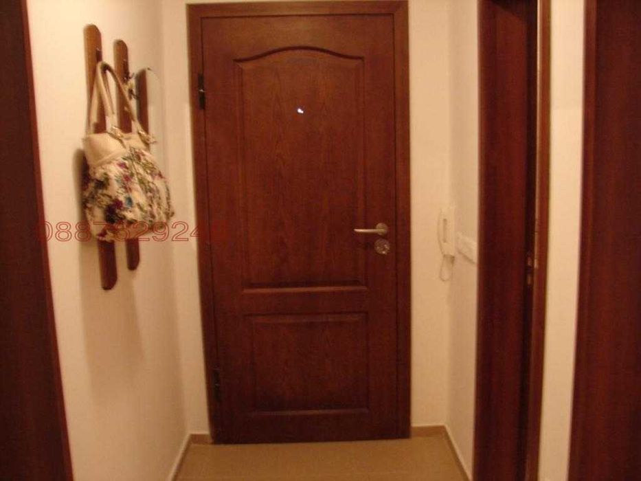 Дава се под наем Двустаен апартамент в Варна, Общината - 55 кв.м за 458.49 € - Снимка #1