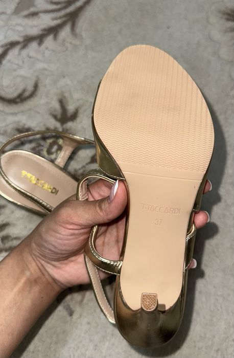 Босоножки женские