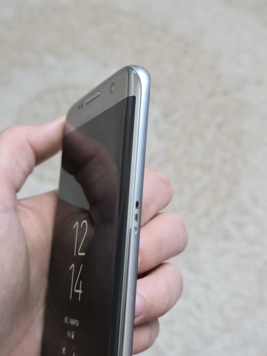 Samsung S7 edge в очень хорошем состояний