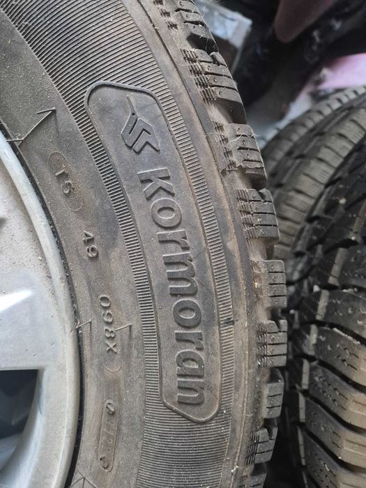Гуми с джанти форд 215 60 16