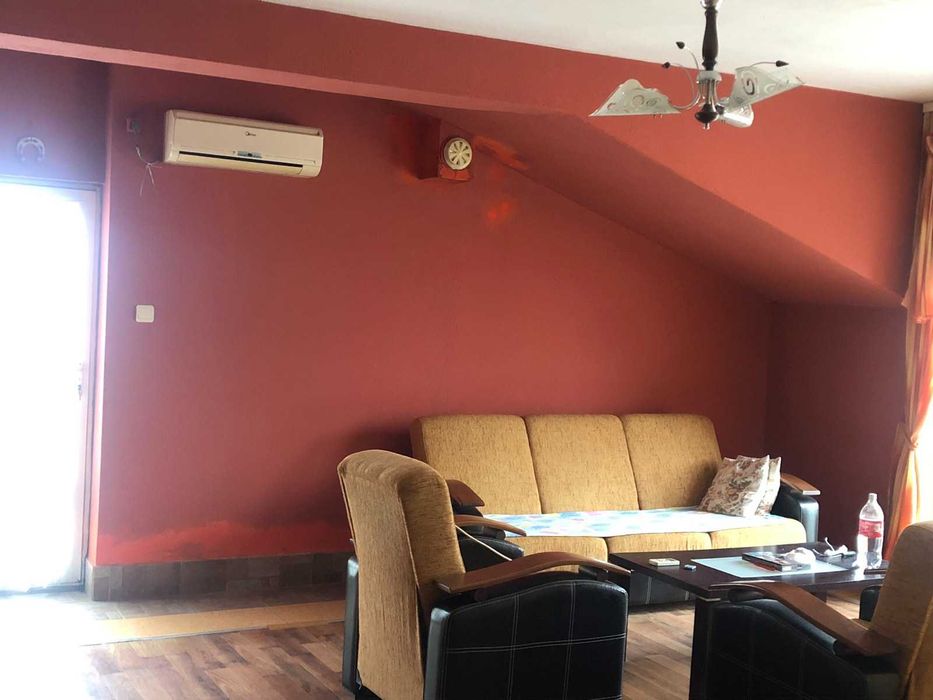 Продавам къща в квартал Марийно