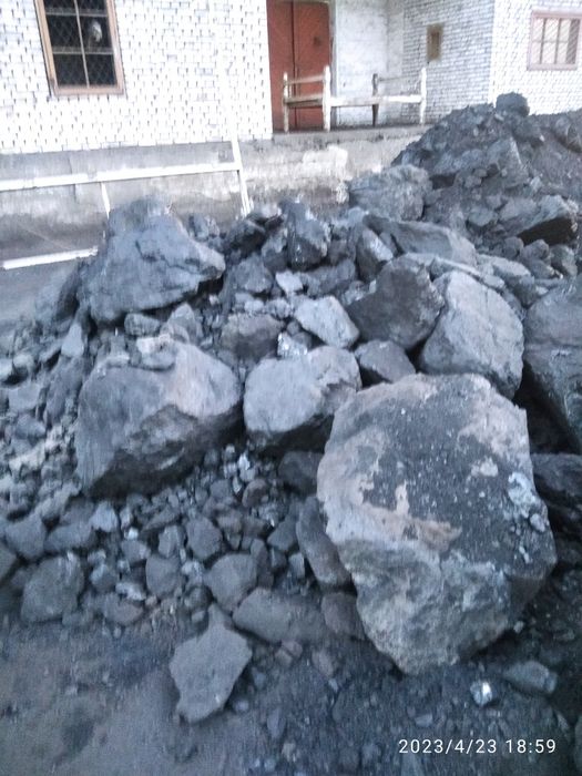 Киргизистон Козогистон Кумирлар сотилади.