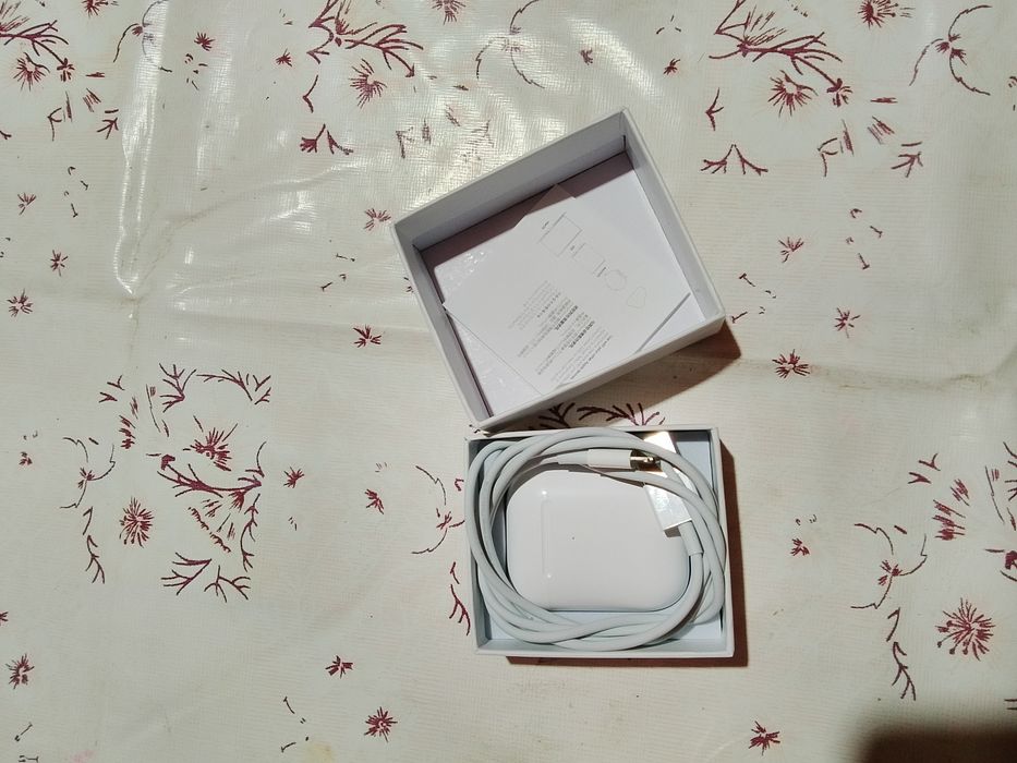 Продам наушники без проводные