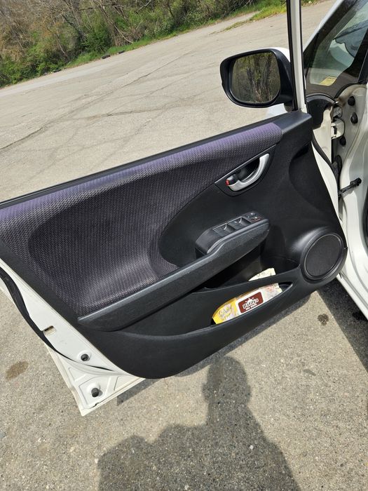 Honda Jazz 1.4 бензин хибрид