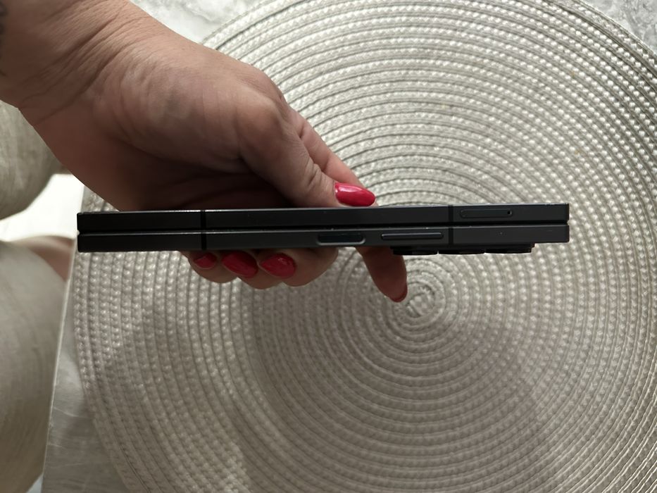 Samsung Galaxy Z Fold 6 Карбон