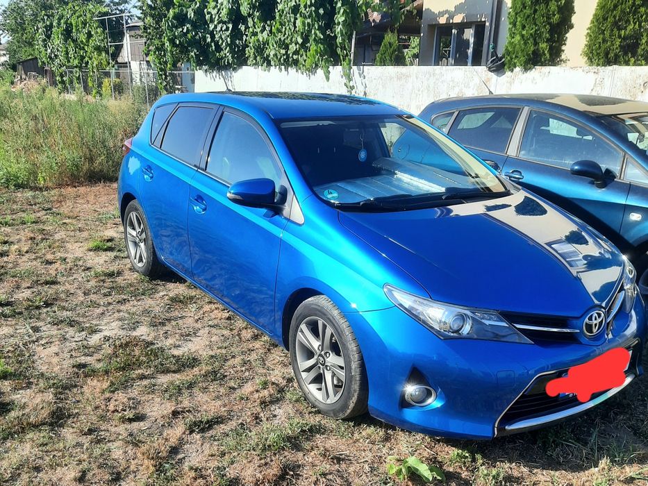 Vând Toyota Auris 2  l Diesel