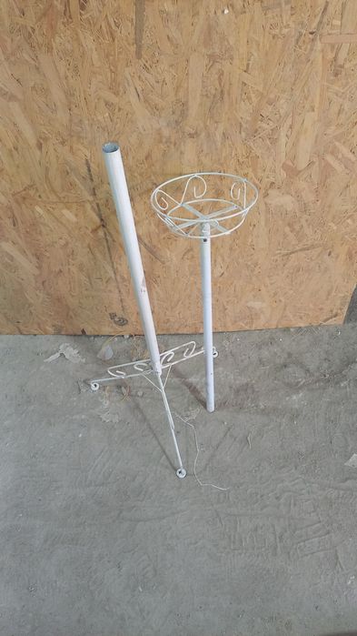 Стойка для цветов