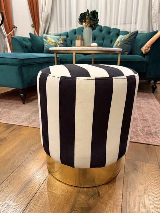 Диван, маси, столове, табуретка