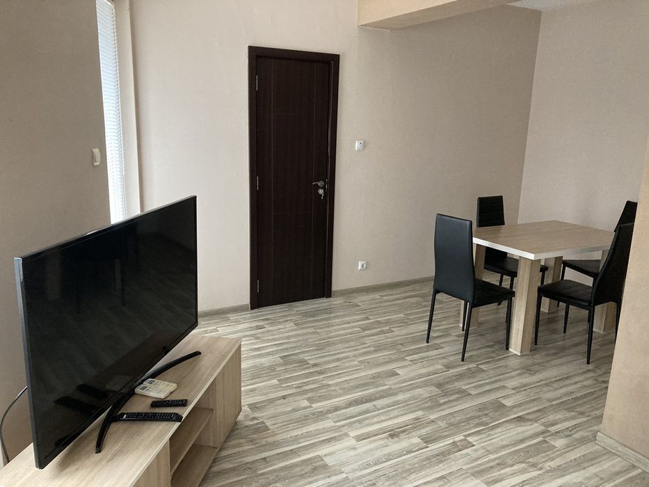 Дава се под наем Тристаен апартамент в Свиленград - 100 кв.м за 382.5 € - Снимка #1