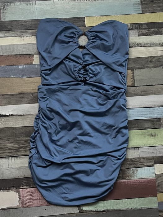 Три дамски рокли