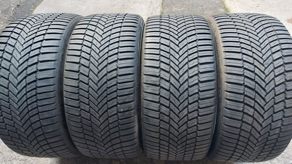 Всесезонни гуми 235/35/19 Bridgestone 4 броя