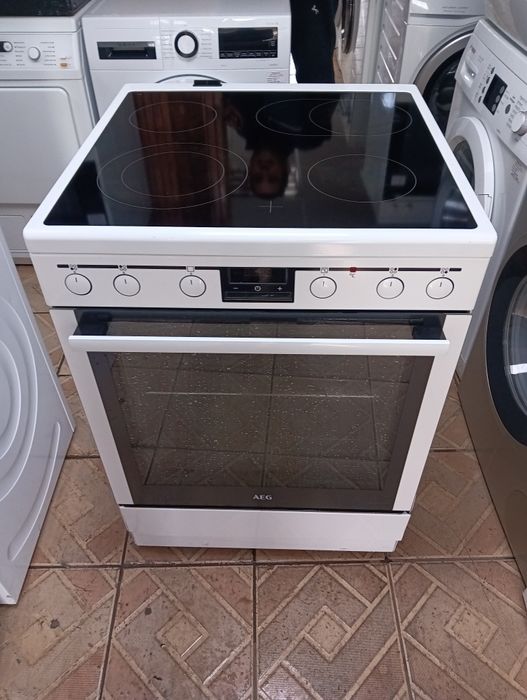 Свободно стояща печка с керамичен плот Аег Aeg 2 години Гаранция!