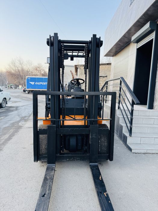 Погрузчик вилочный кара автокара