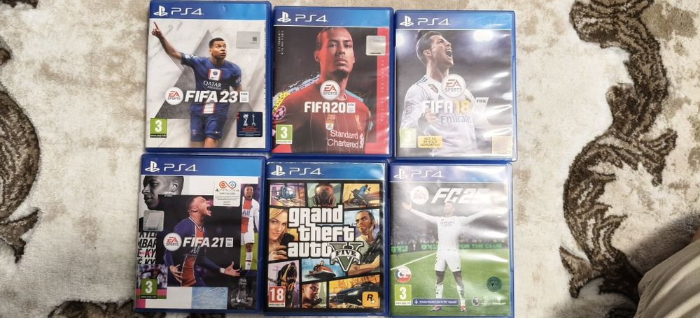 PS 4 cu doua manete