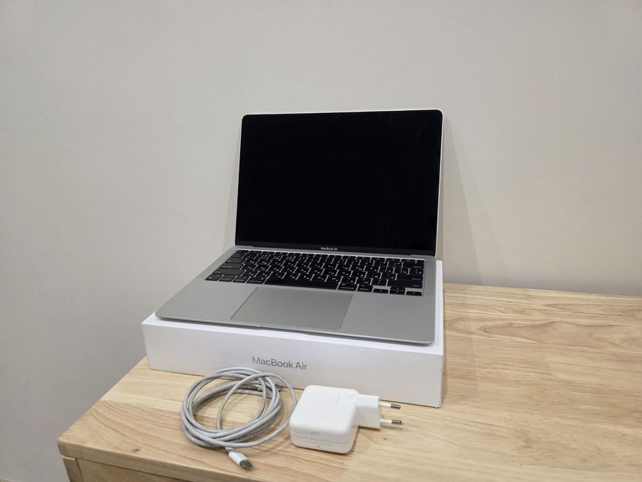 Macbook Air M1 8/256gb (A2337)
