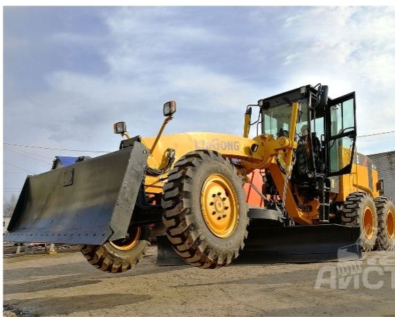 Yangi greyder arendaga beramiz