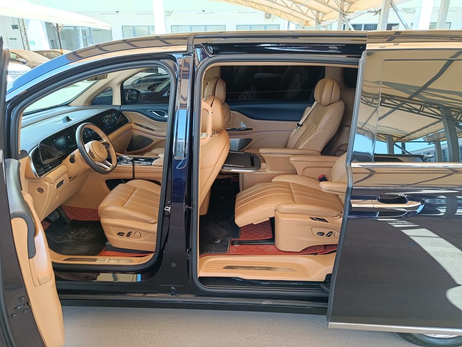 Voyah DREAMER 2024 PHEV 4WD — 7 МЕСТ