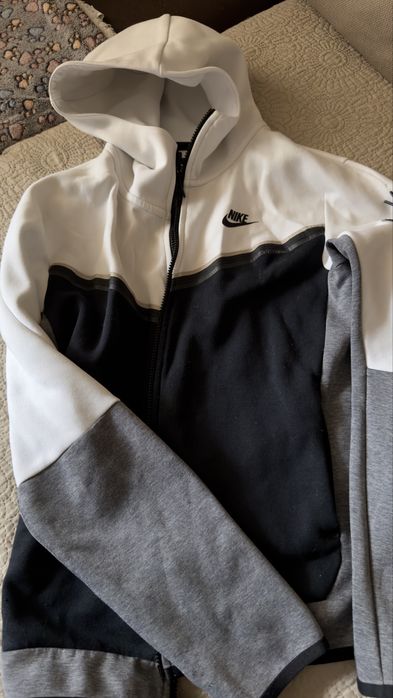 Оригинално горнище Nike Fleece Tech