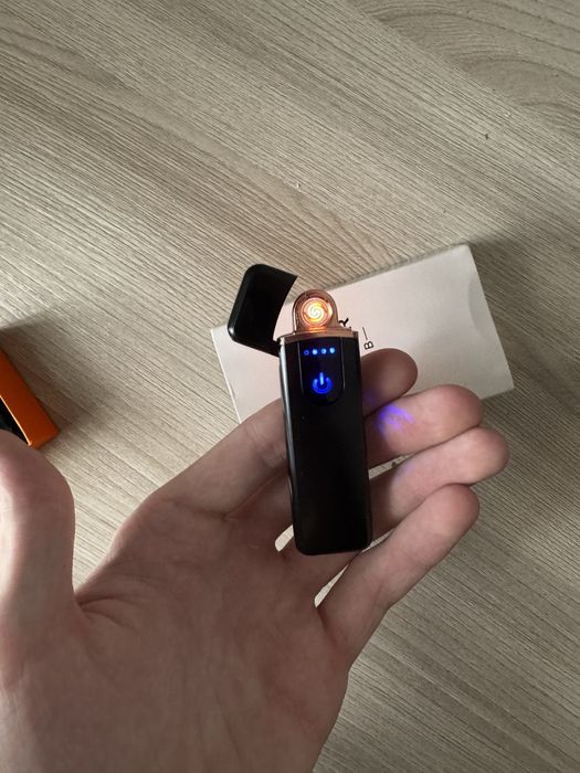 Продам зажигалки новые