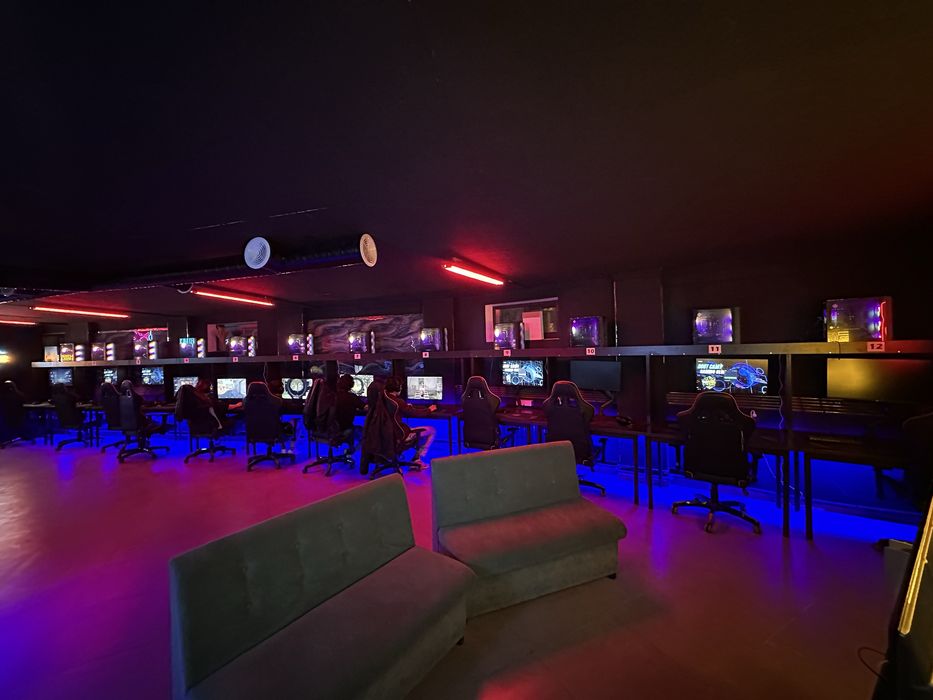 Сдам в аренду компьютерный клуб