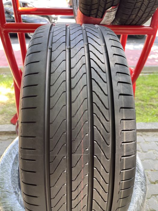 Continental 245/45R20