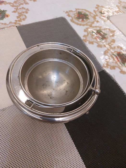 Сахарница ,необычная, с откидной крышкой